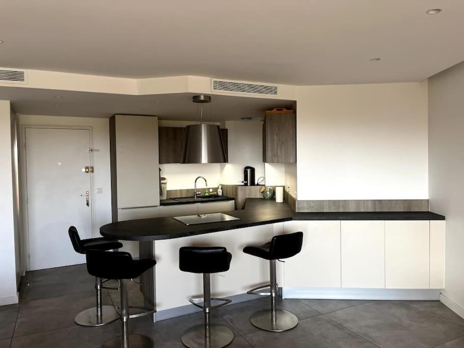 Appartement 2 Pieces Vue Mer, A Proximite De Tout Mandelieu エクステリア 写真