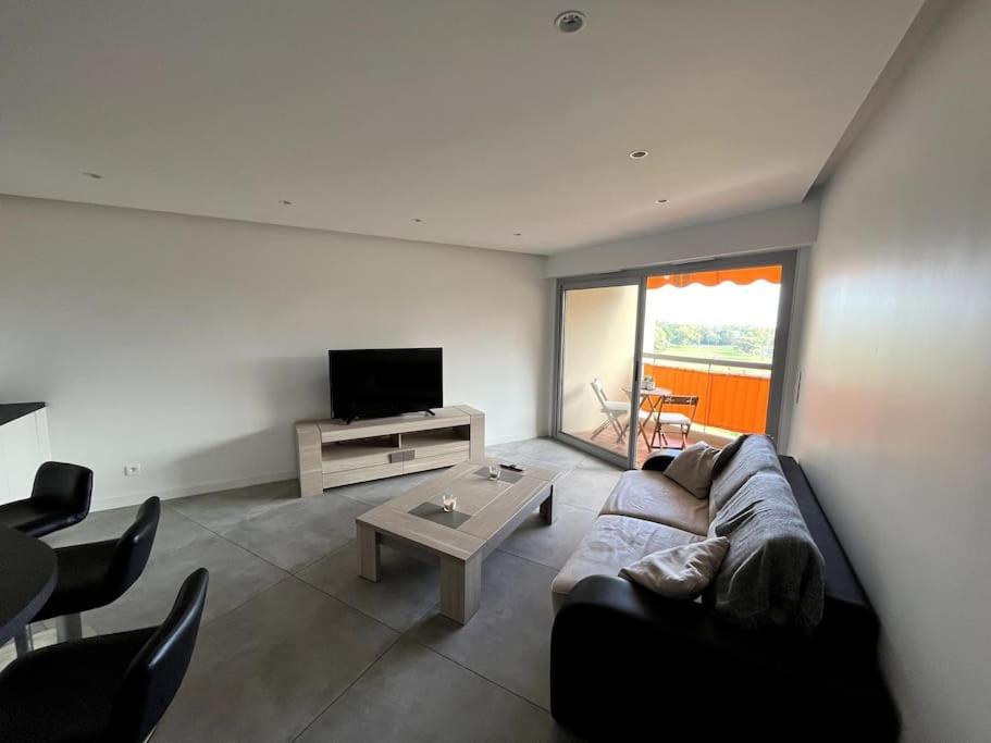 Appartement 2 Pieces Vue Mer, A Proximite De Tout Mandelieu エクステリア 写真